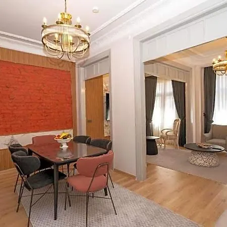 Monev 4* Стамбул