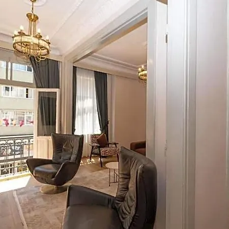 Monev 4* Стамбул